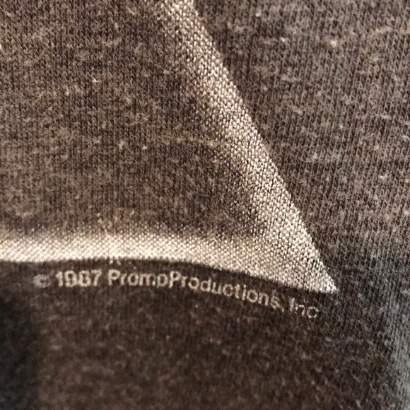 ❌SOLD❌Vintage Pink Floyd 1987 T-shirt - Picture 4 of 7